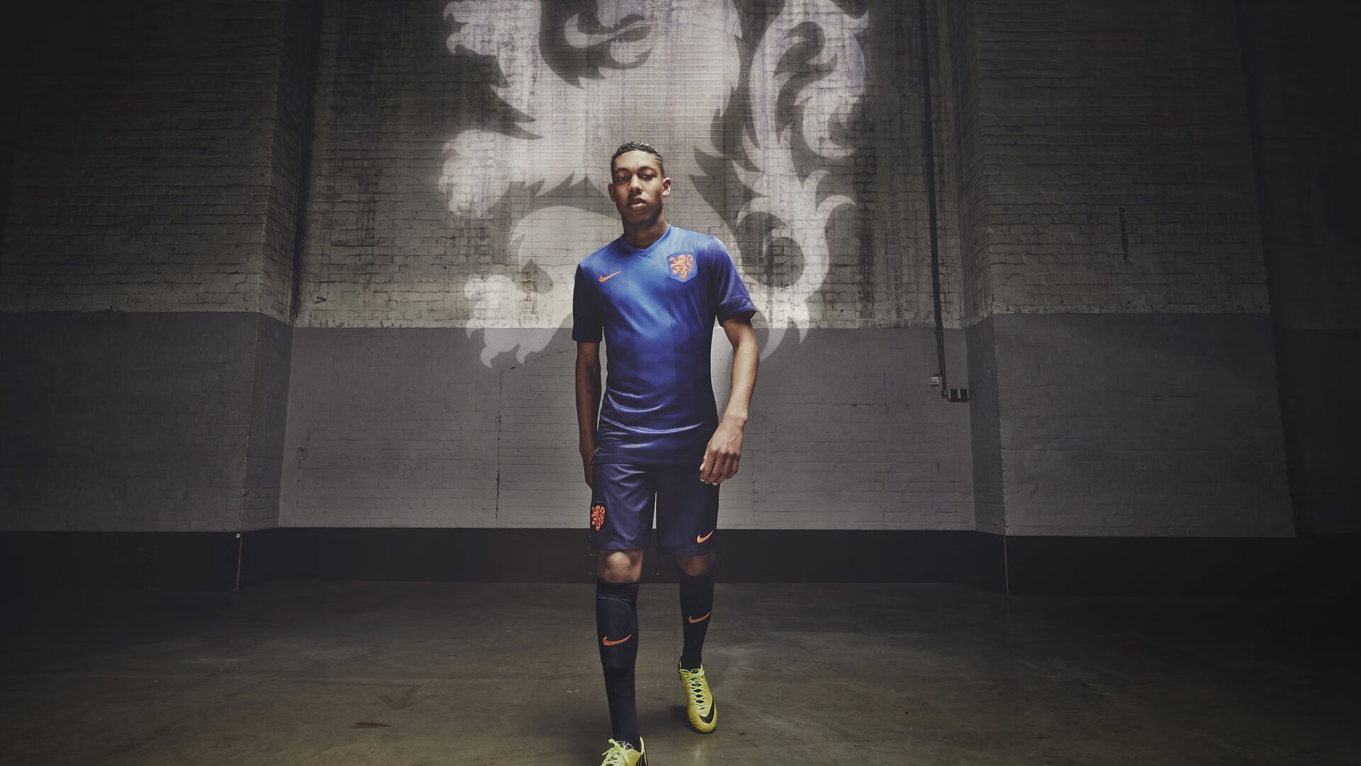 温情瞬间:南通队长失点落泪,马宁暖心安慰彰显体育人情味